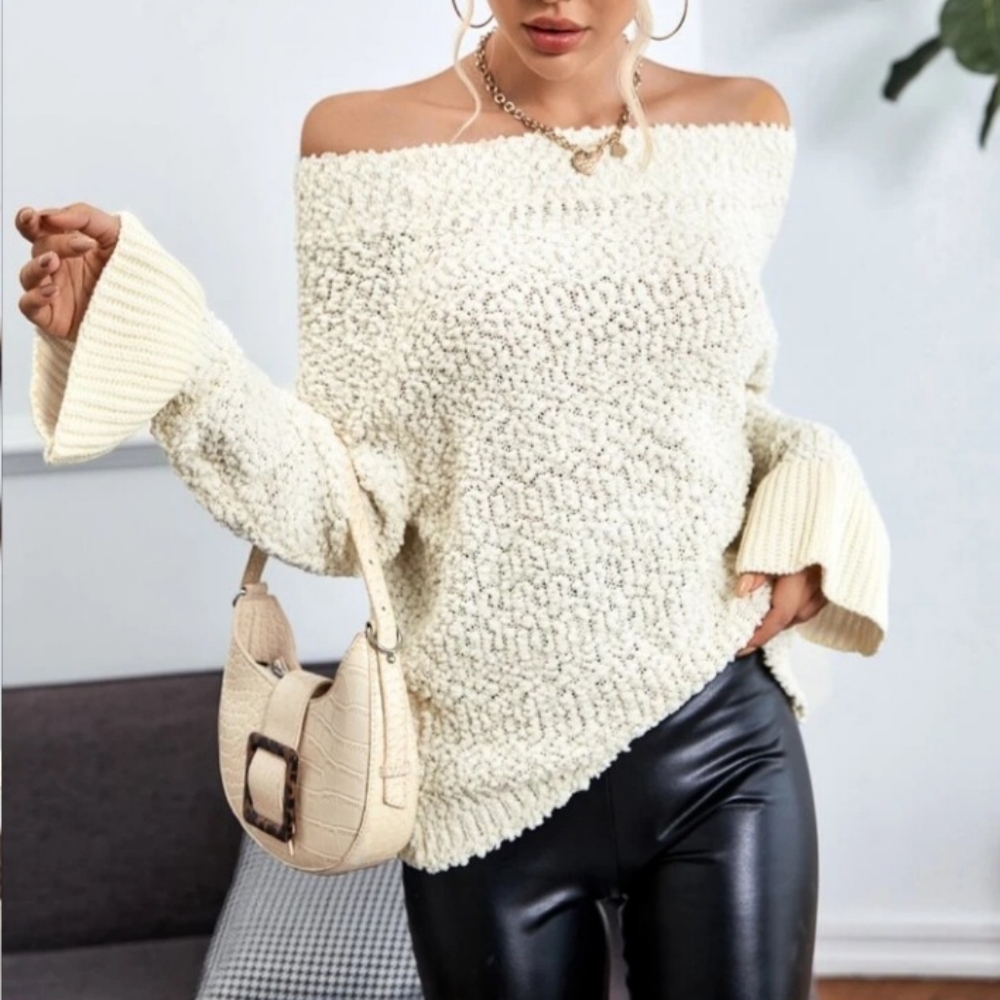 Off the shoulder Popcorn Sweater - Picture 3 of 7